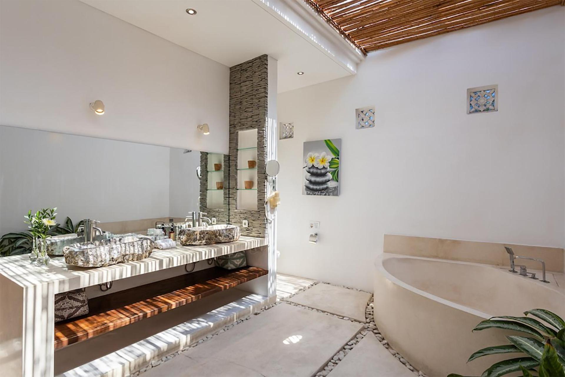 Villa Lotus By Optimum Bali Villas Seminyak  Exterior photo